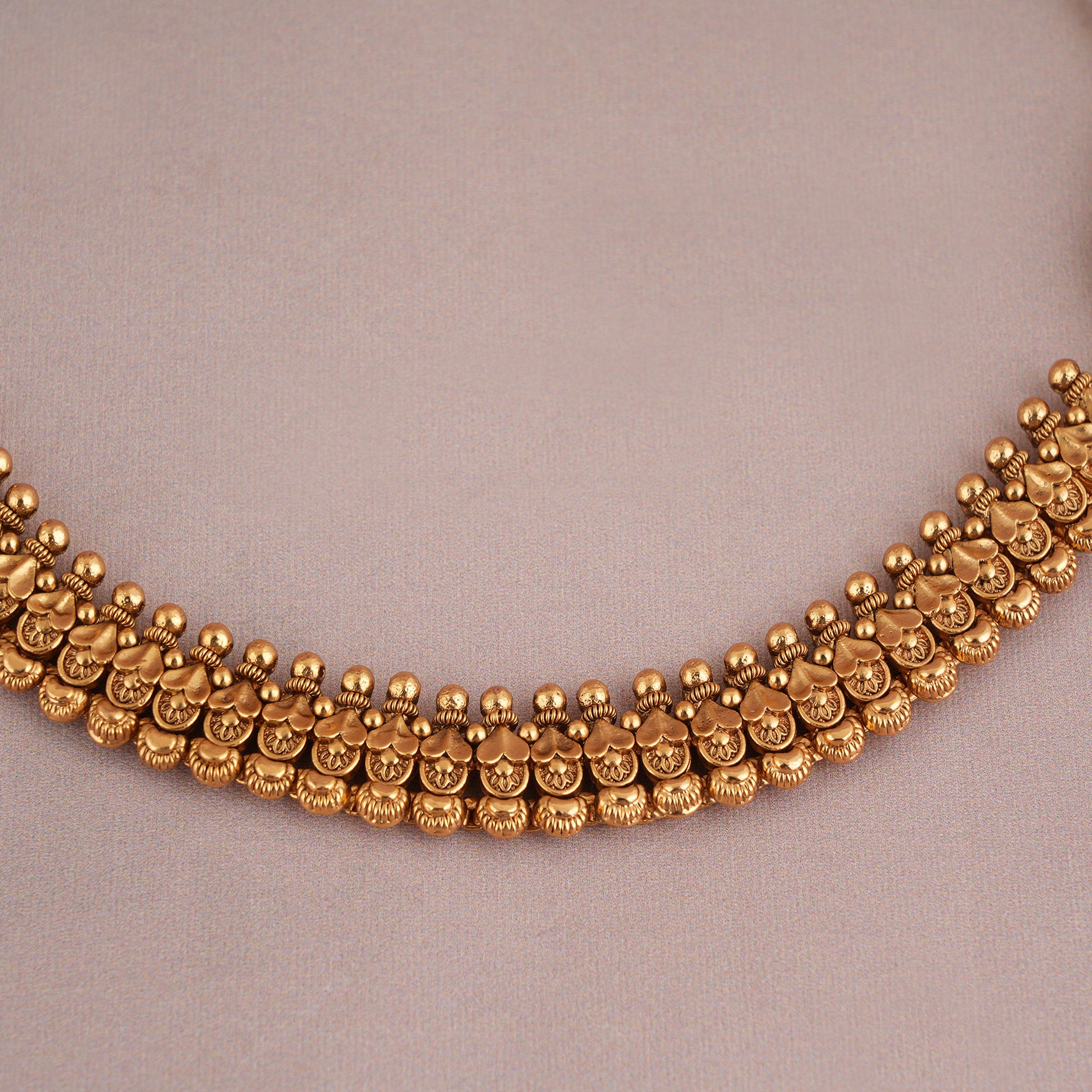 Plain antique gold necklace set with stud earring