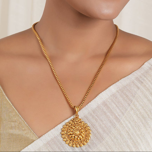 Amazing antique gold floral plain pendant set