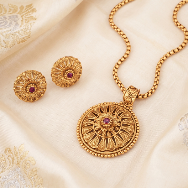 Amazing antique gold carved pendant set