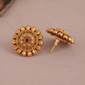 Beautiful ruby stone gold stud