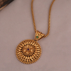 Stunning antique gold round floral stone pendant set with stud earring