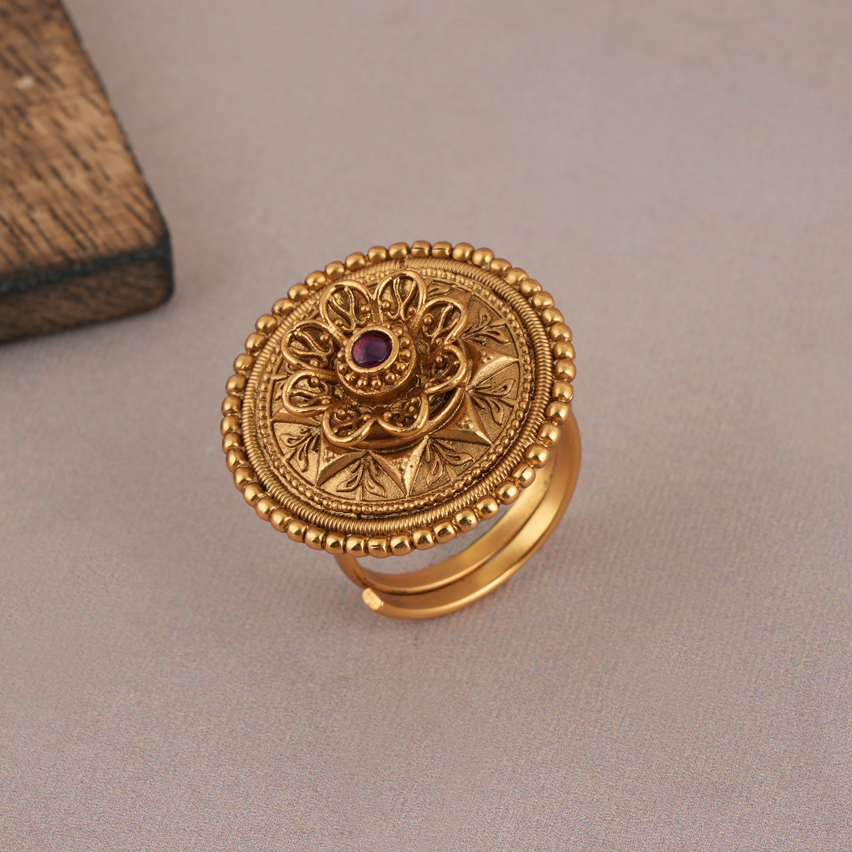 Antique gold floral adjustable ring for women