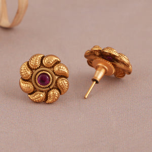 Cute antique gold floral ruby stone stud earring