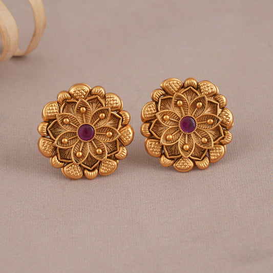 Stunning red stone antique gold stud earring