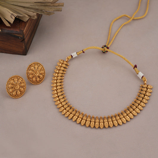Plain antique gold necklace set with round stud earring