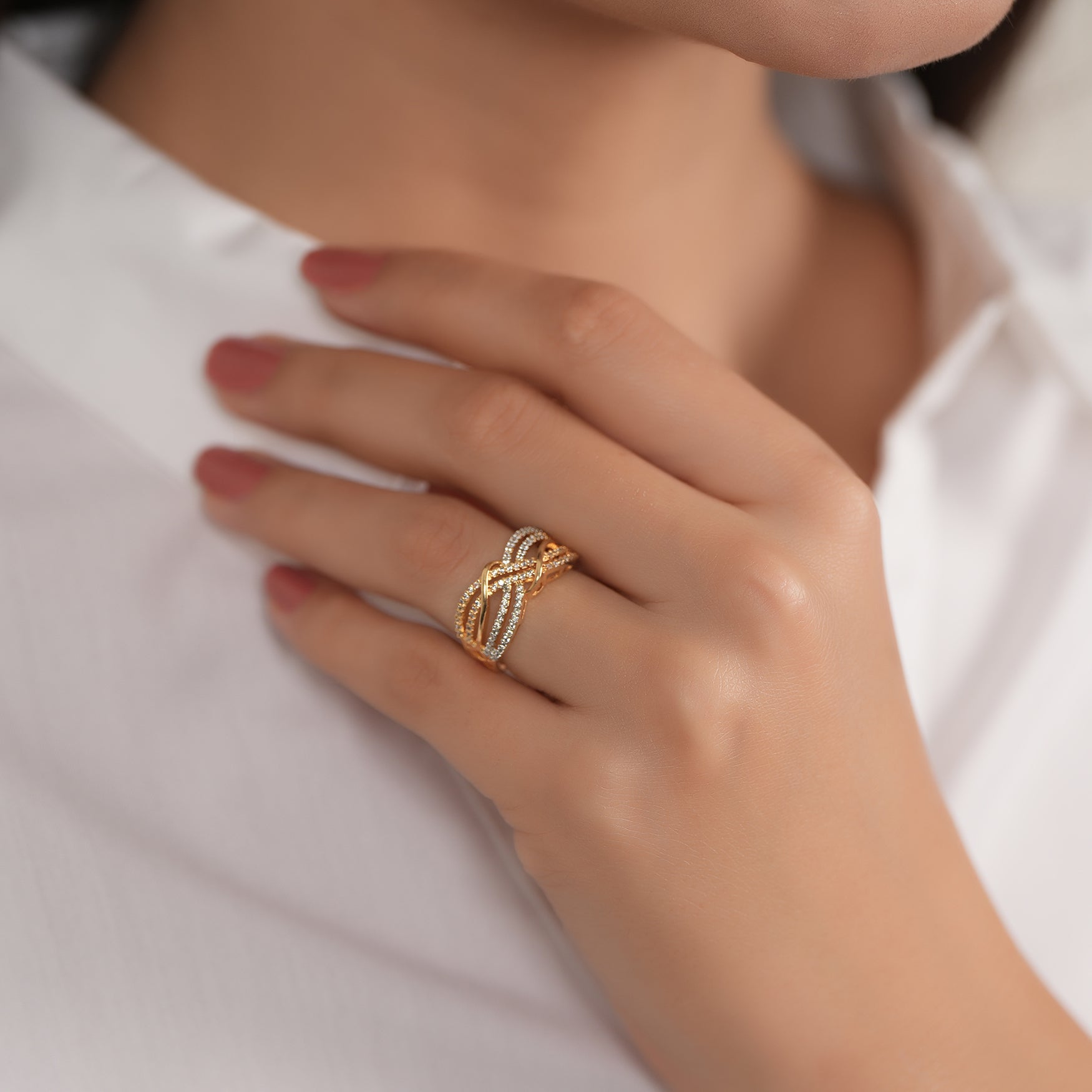 Stunning CZ diamond infinity finger ring
