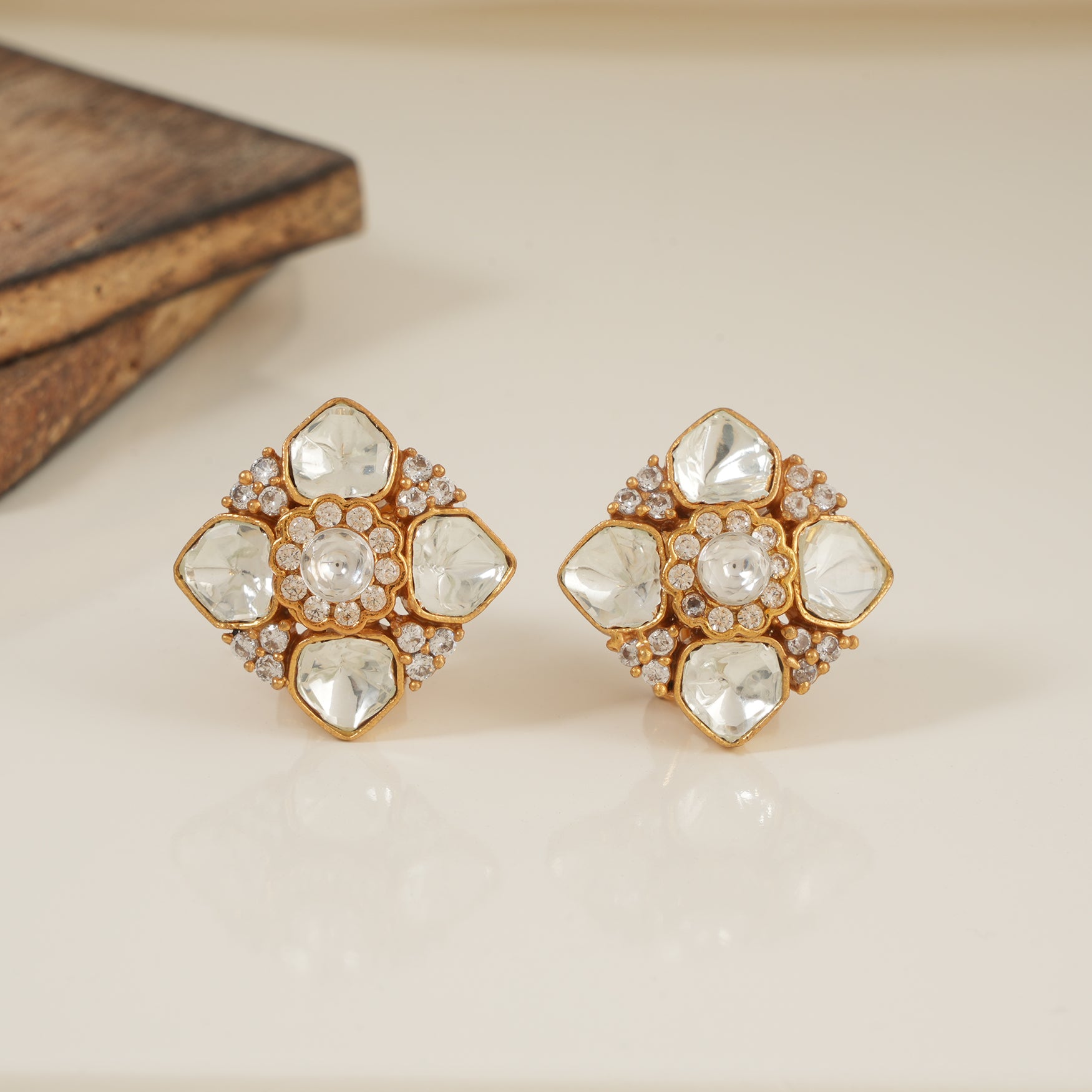 Stunning kundan gold plated stud earring