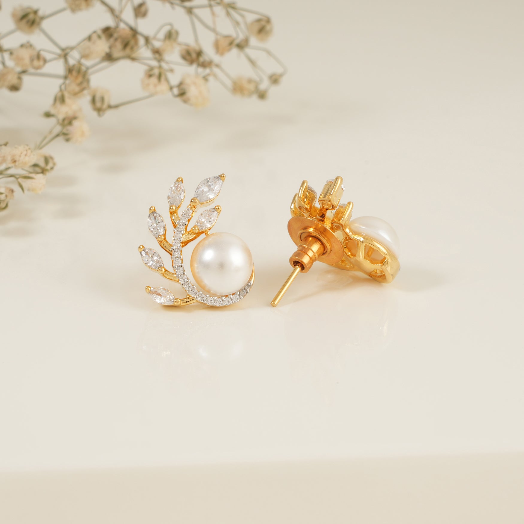 Cute cz diamond pearl small stud