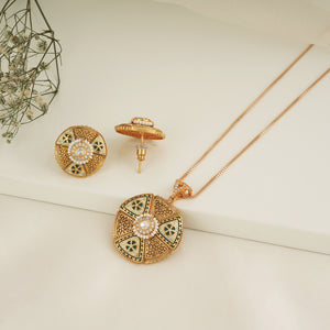 Gold plated meenakari round pendant set