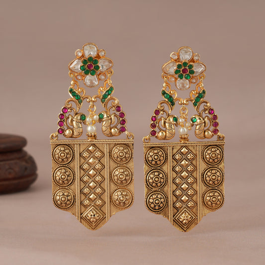 Gorgeous antique gold kundan earring