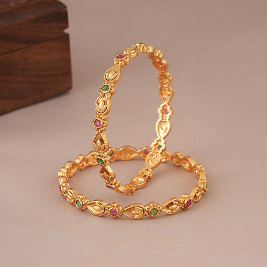 Sleek gold plated pear shaped stone bangle set