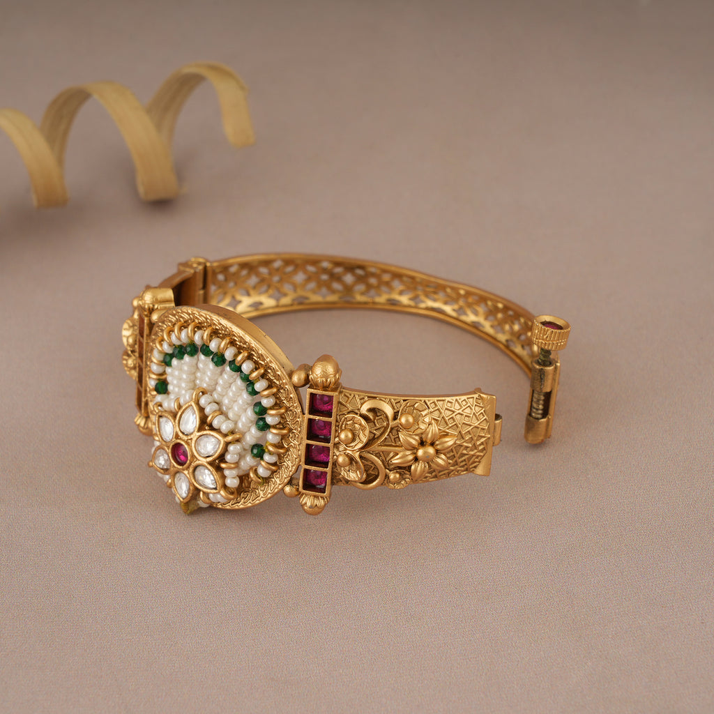 Stunning pearl antique gold openable kada