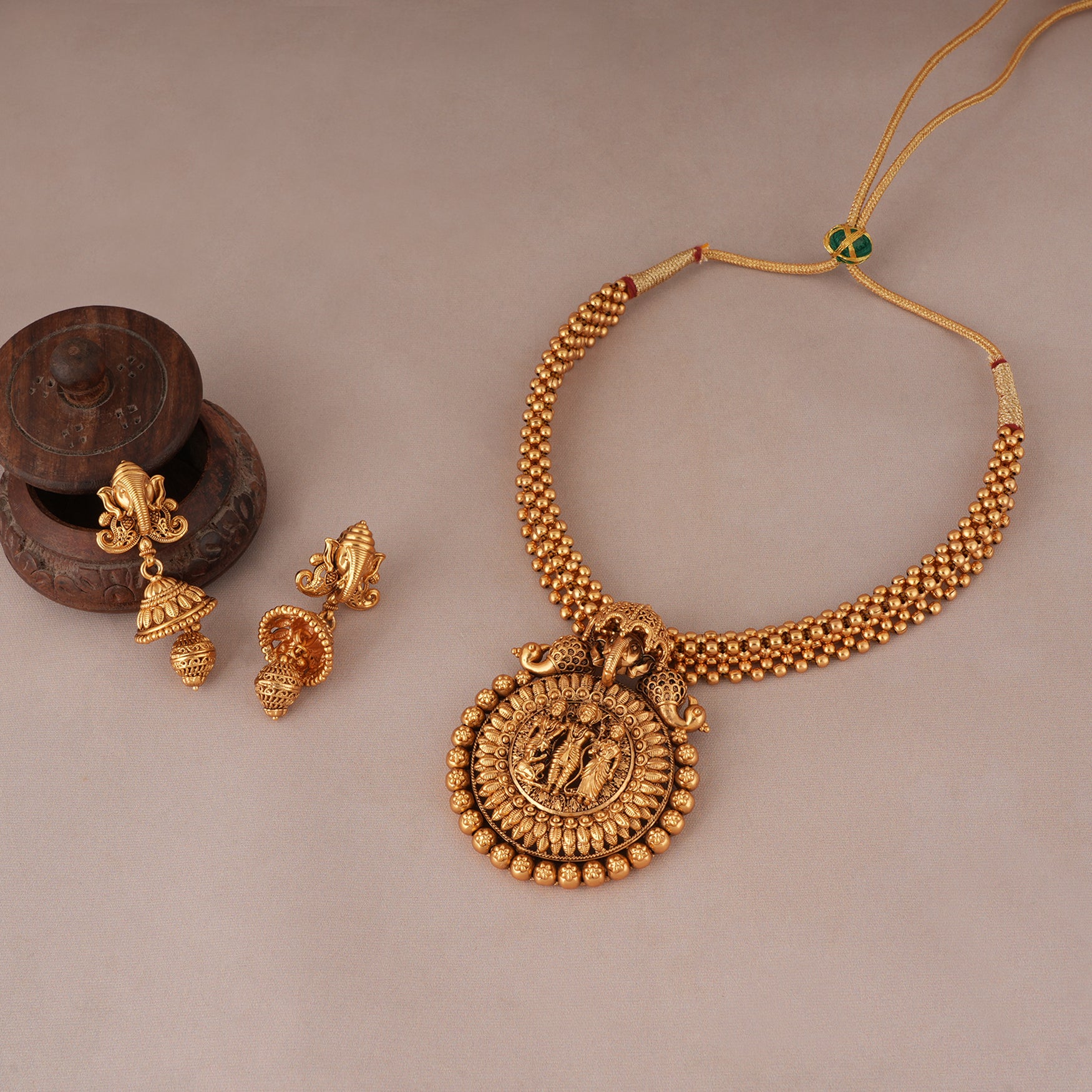 Stunning antique gold ram sita necklace set