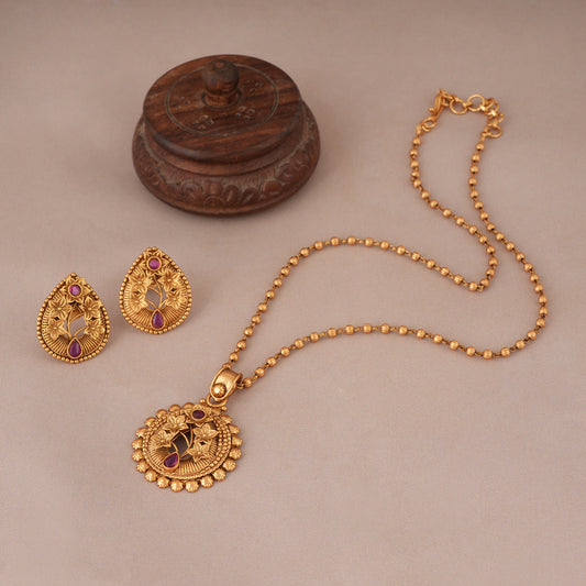 Cute antique gold plated floral ruby pendant set