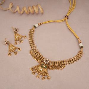 Stunning floral inspired antique gold necklace set