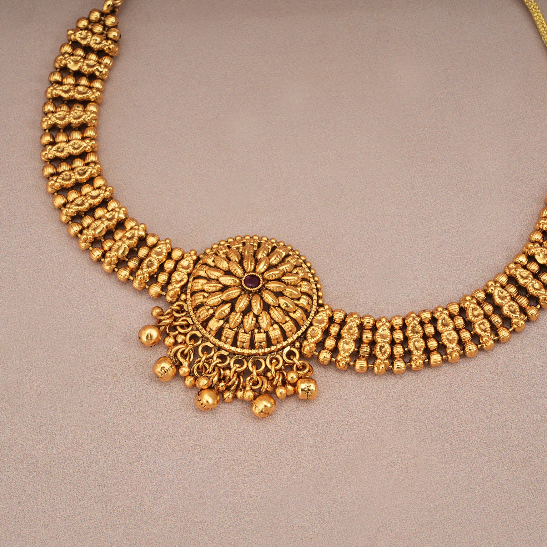 Cute antique gold floral round choker set