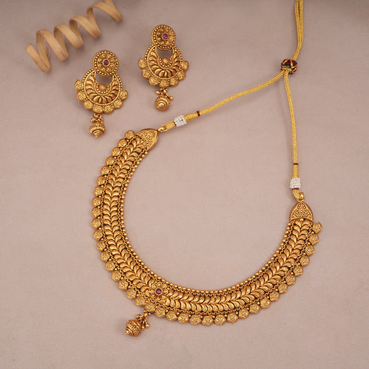 Amazing plain antique gold necklace set with earring