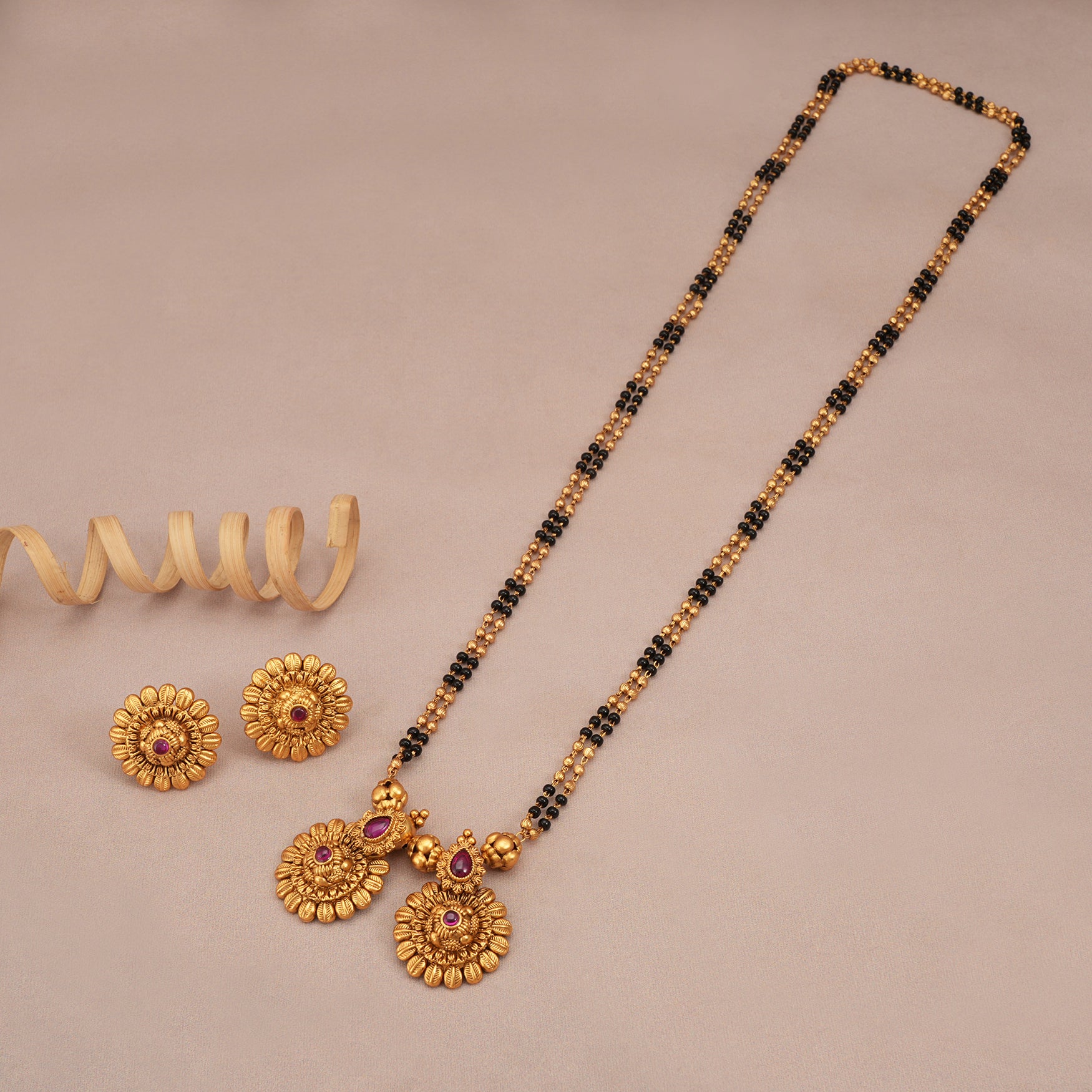 Long stunning antique gold floral mangalsutra set