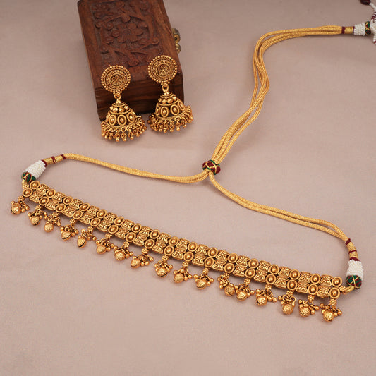 Cute antique gold plain choker set for women