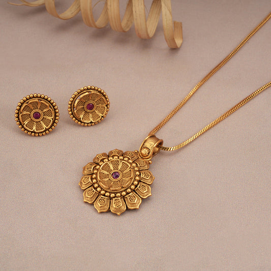 Stunning antique gold floral carved pendant set