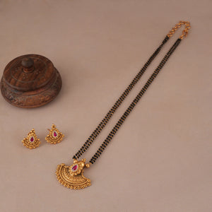 Cute antique gold ruby mangalsutra set