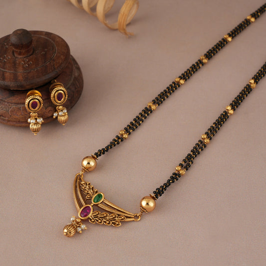 Sleek antique gold mangalsutra for women