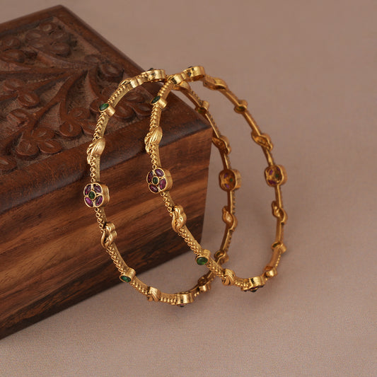 Sleek antique gold stone bangle set