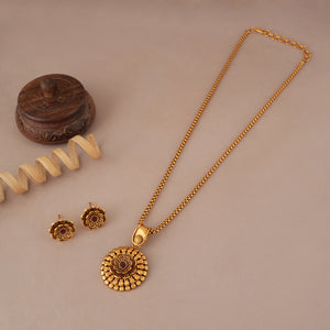 Antique gold floral layer stone pendant set with studs