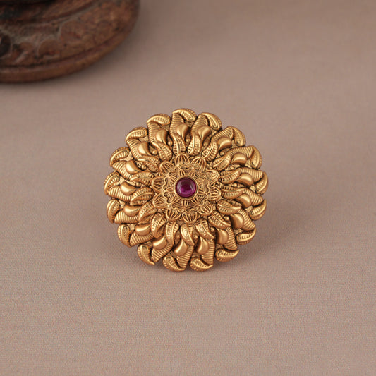 Beautiful antique gold carved ruby stone finger ring