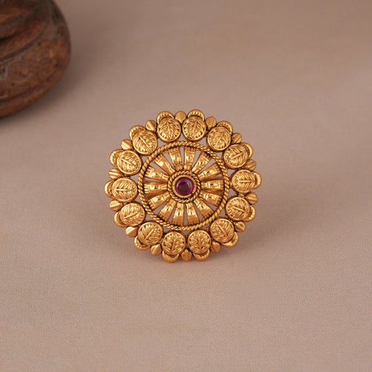 Antique gold ruby cocktail finger ring