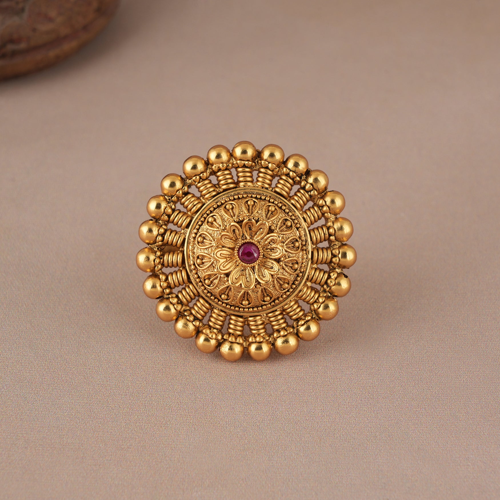 Beautiful antique gold plain finger ring smarsjewelrys
