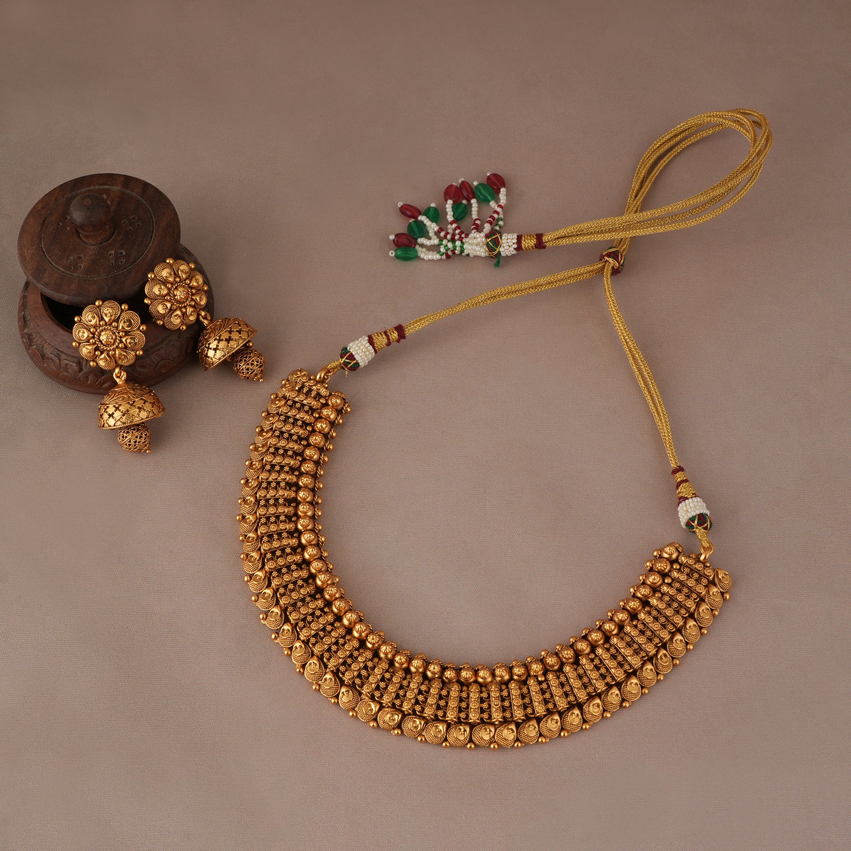 Stunning plain antique gold necklace set with jhumka earring