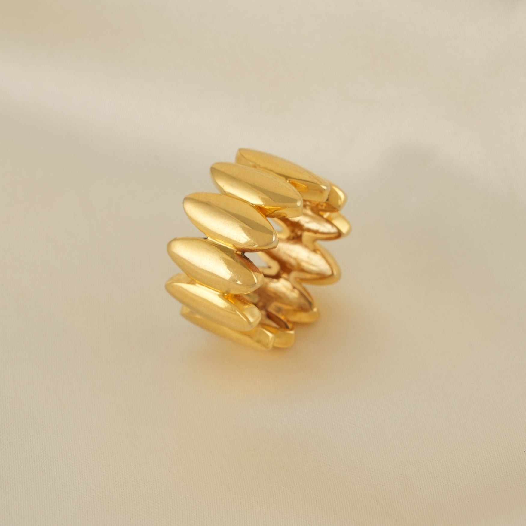 Stunning gold plated demi fine finger ring