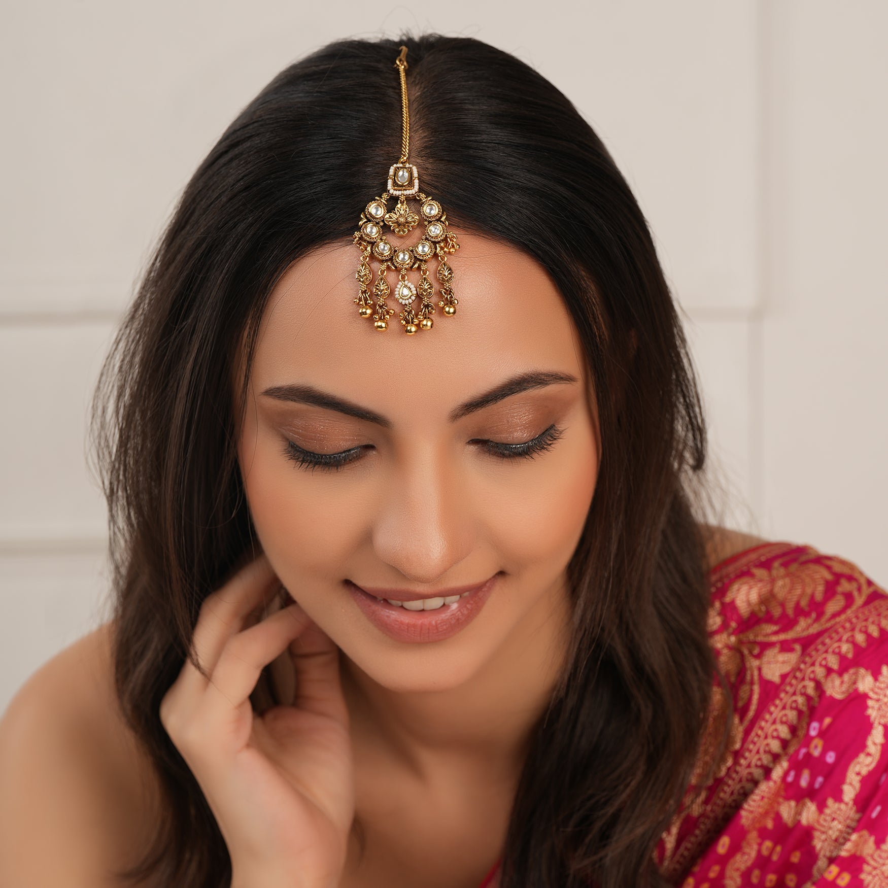 Stunning kundan antique maangtika with gold balls
