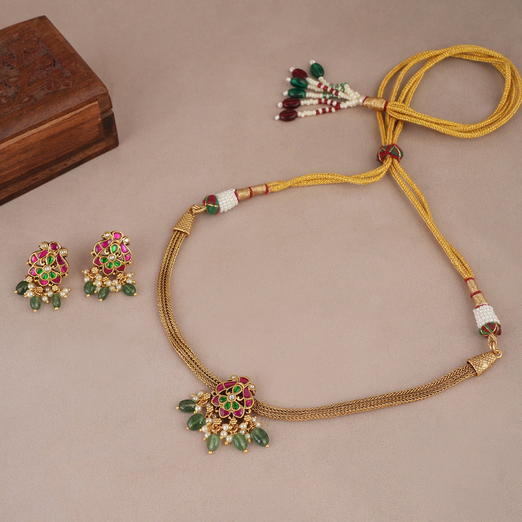 Cute antique gold multicolor stone choker necklace set