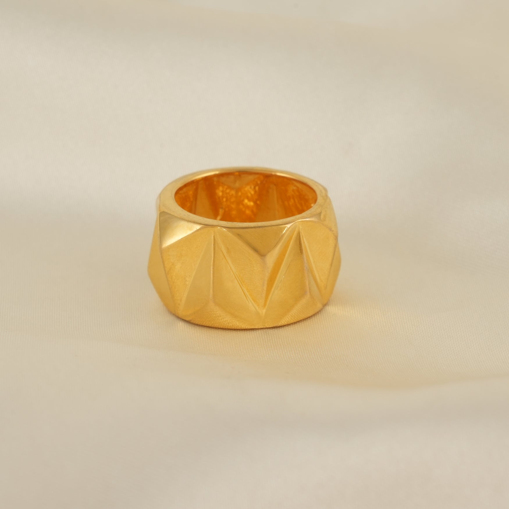 Stunning gold plated art deco demi fine finger ring