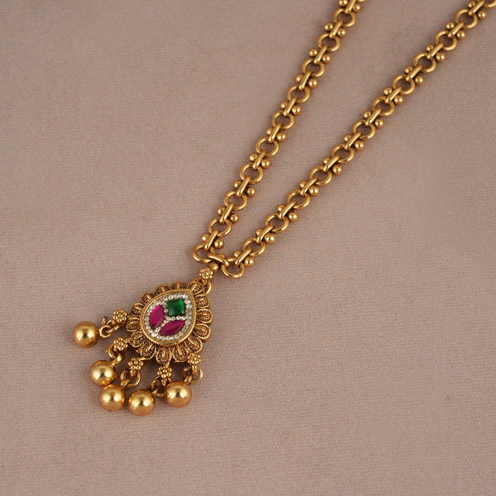 Cute antique gold stone pendant set with earring