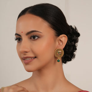 Cute antique gold rhombus stone earring