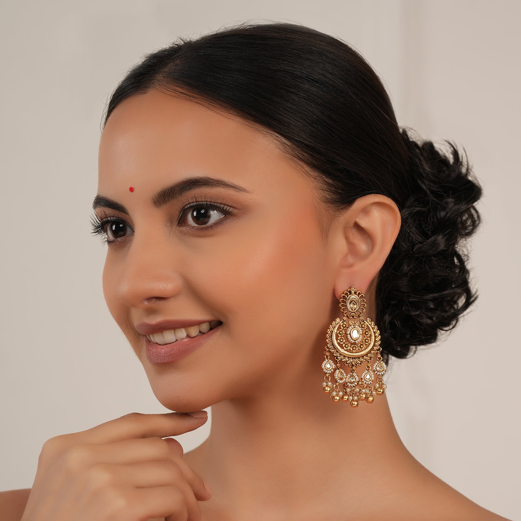 Amazing long antique gold kundan pearl earring