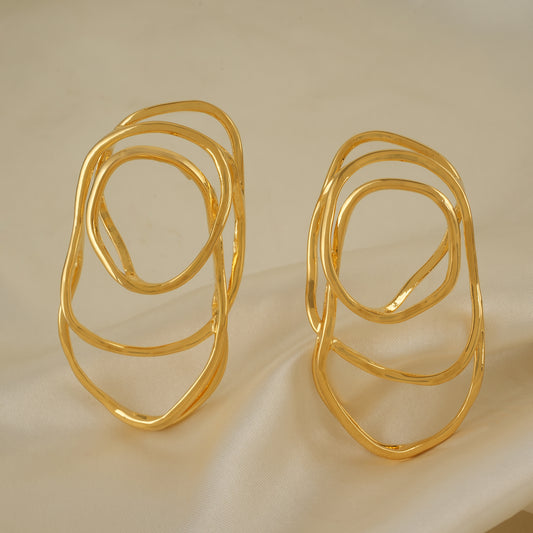 Stunning spiral demi fine gold earring