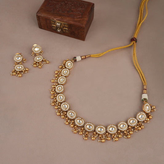 Amazing gold plated single line kundan necklace set