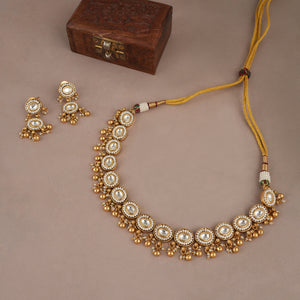 Amazing gold plated single line kundan necklace set