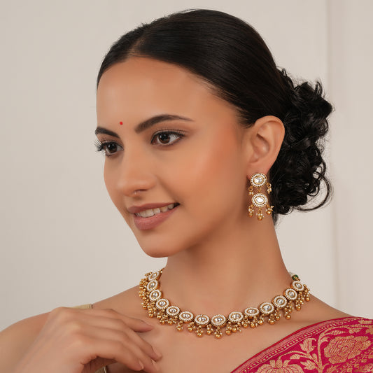 Amazing gold plated single line kundan necklace set