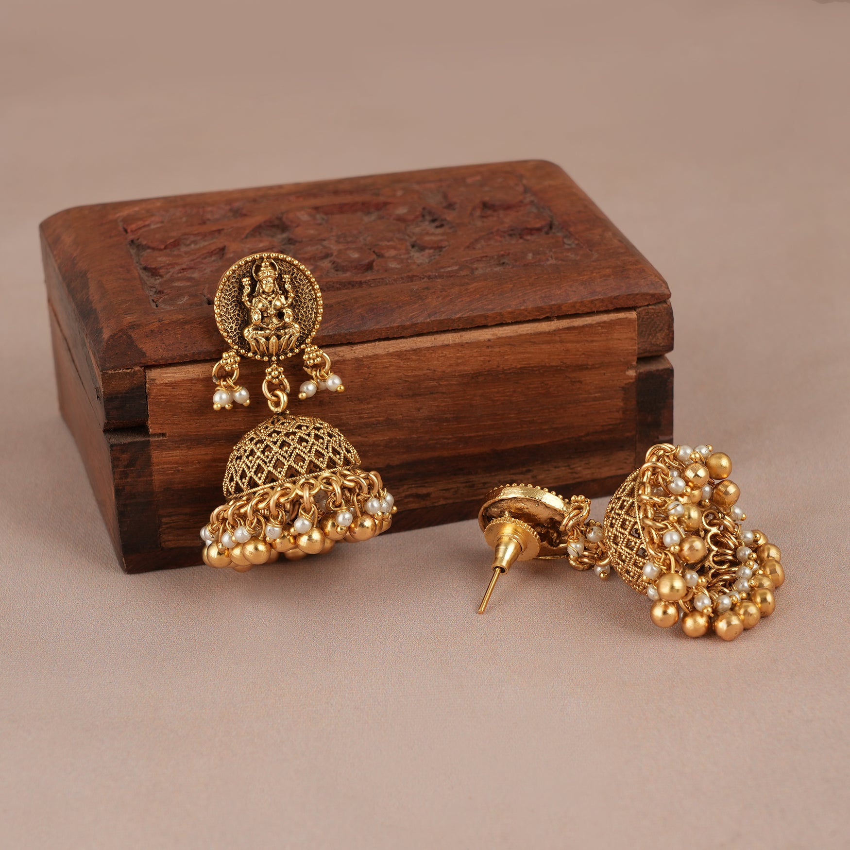 Amazing maa lakshmi long pearl necklace set with earring