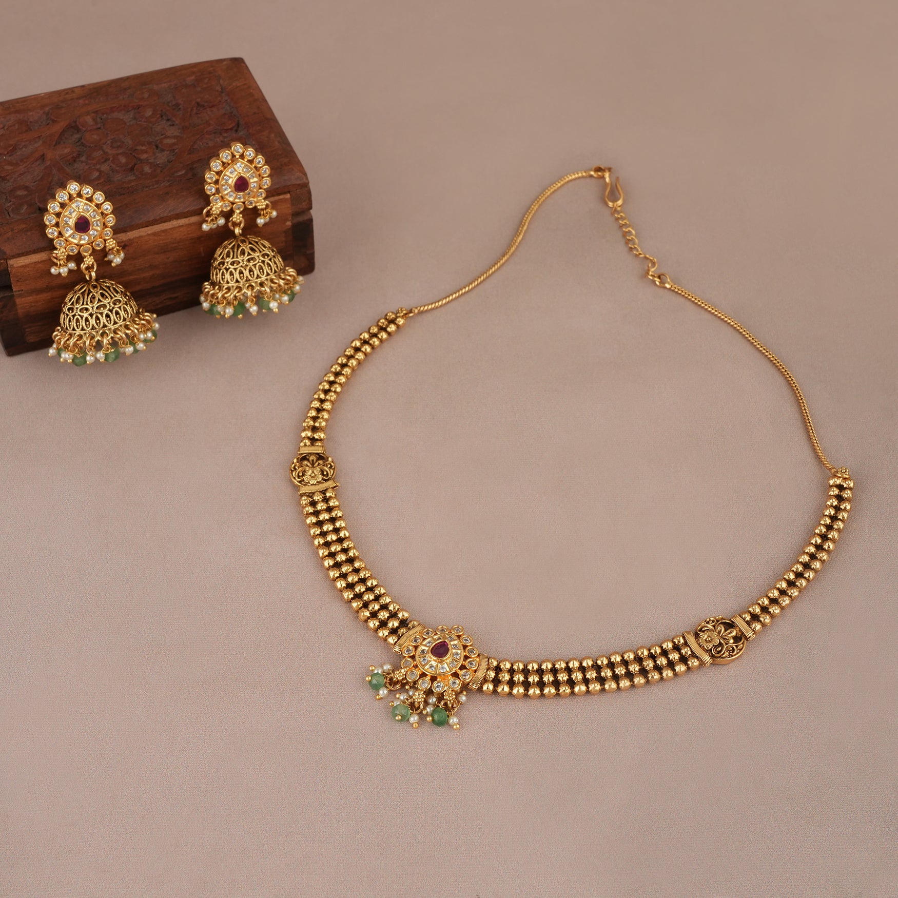 Cute antique gold kundan floral necklace set for women
