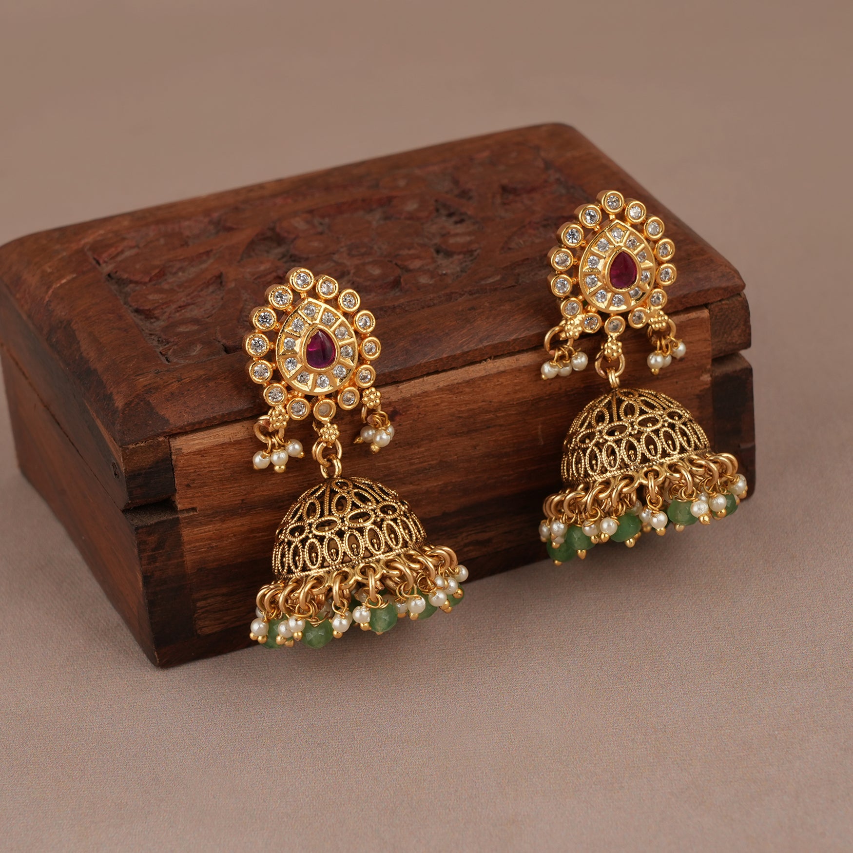 Cute antique gold kundan floral necklace set for women