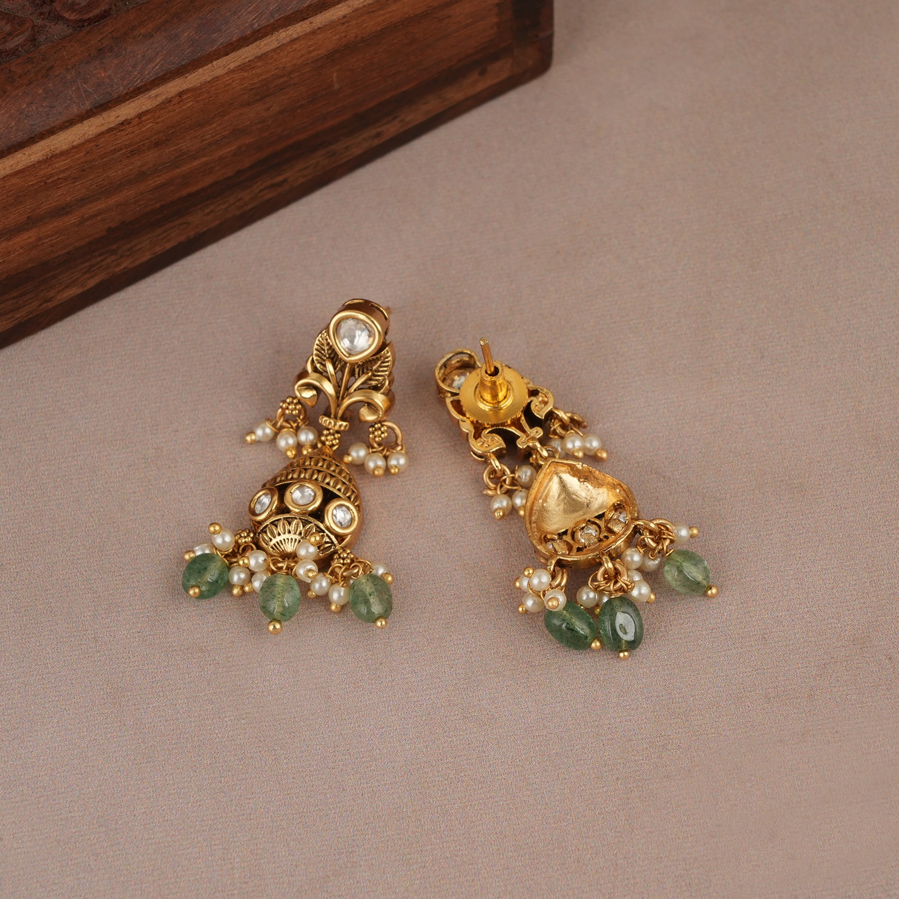 Stunning antique gold kundan floral choker necklace set for women