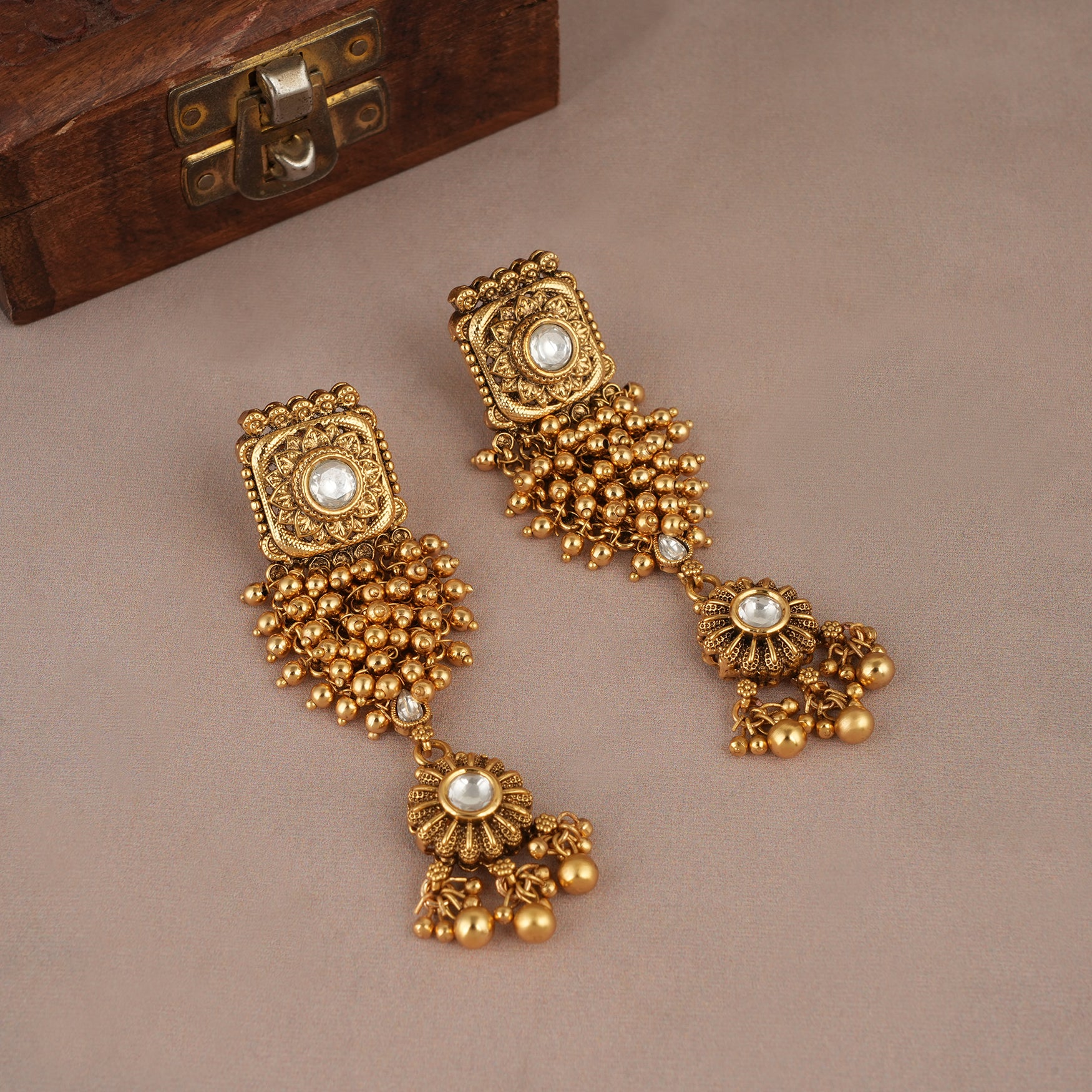 Beautiful antique gold kundan necklace set for women