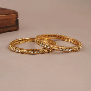 Beautiful gold plated kundan line bangle set for women