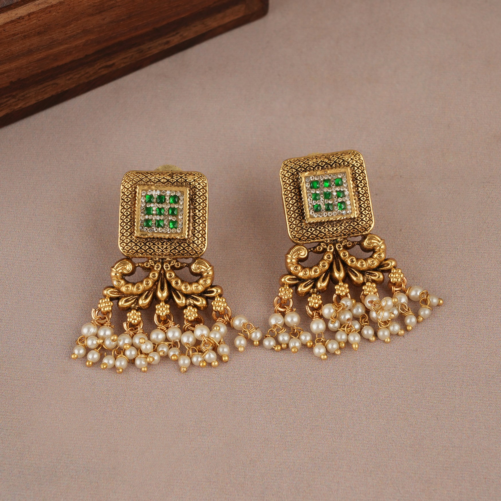Amazing antique gold pearl drop choker necklace set for women